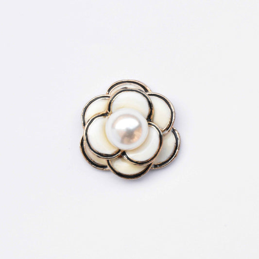 PETITE PEARL CAMELLIA